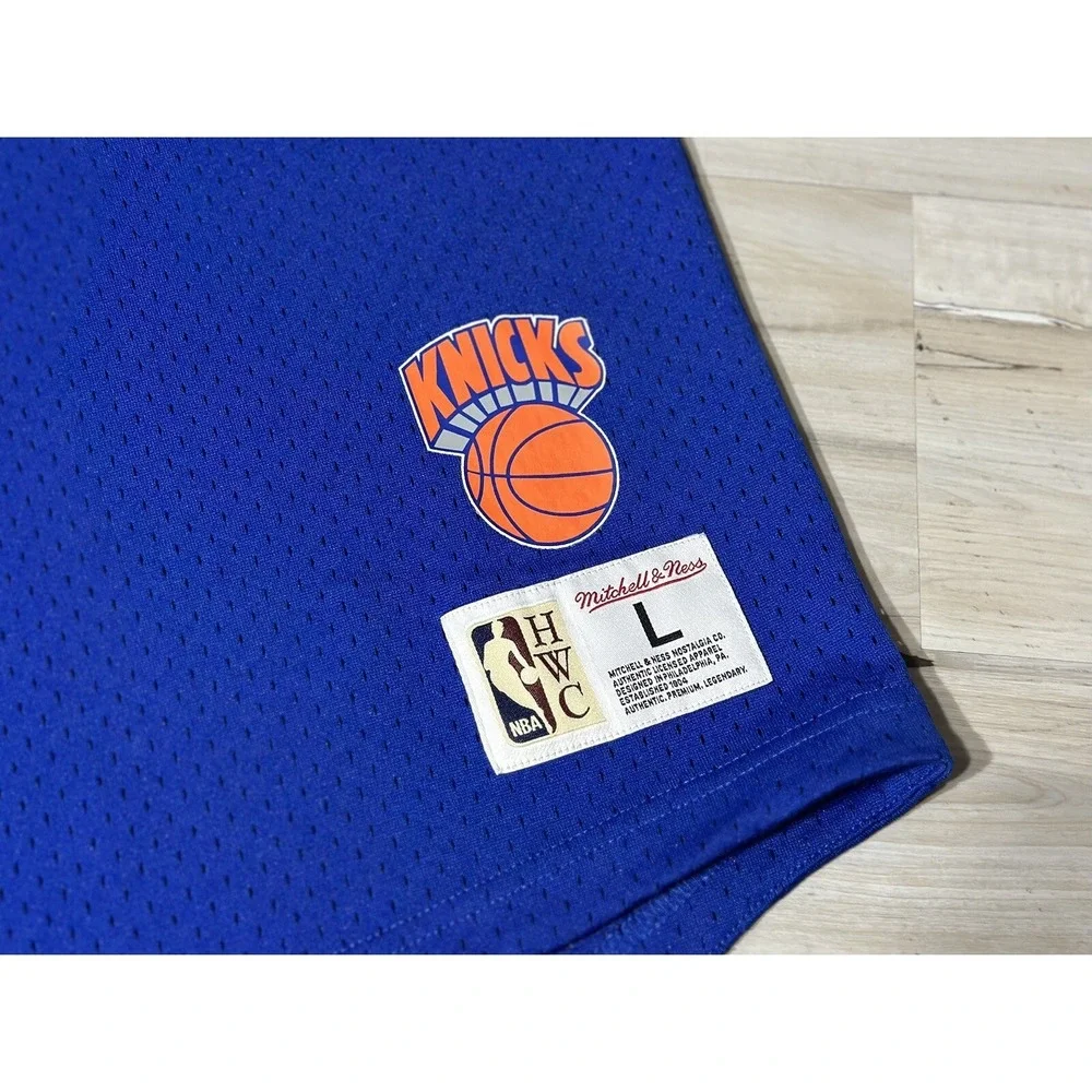 New York Knicks Patrick Ewing #33 Mitchell & Ness HWC Mesh Short Sleeve Hoodie - Picture 3 of 4